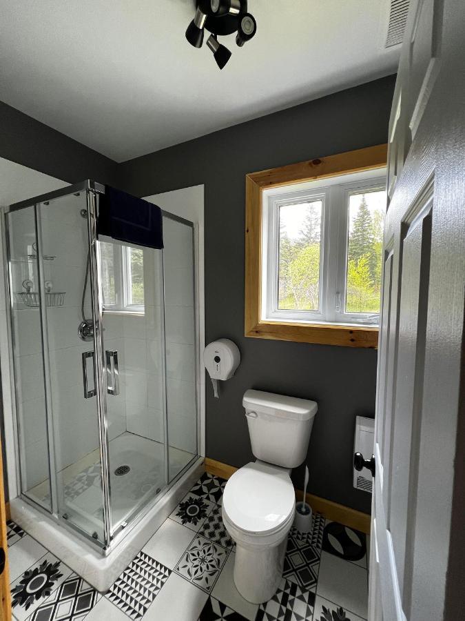 Chill Shack - Auberge Jeunesse Sainte Anne des Monts Екстер'єр фото